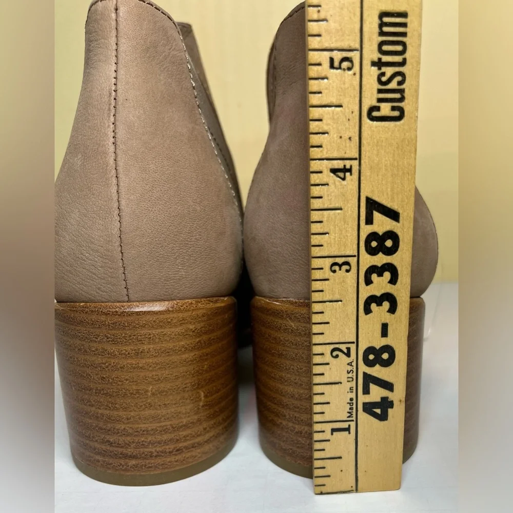 NWOT- Women’s Eileen Fisher “Bayo” Tumbled Nubuck Genuine Suede Boots -Tan -Sz 9